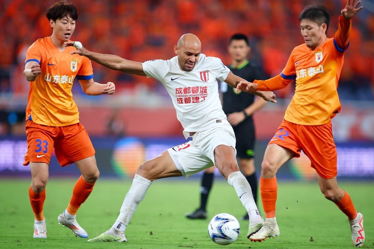 关于足协杯半决赛：泰达战胜国安，成功晋级决赛的信息