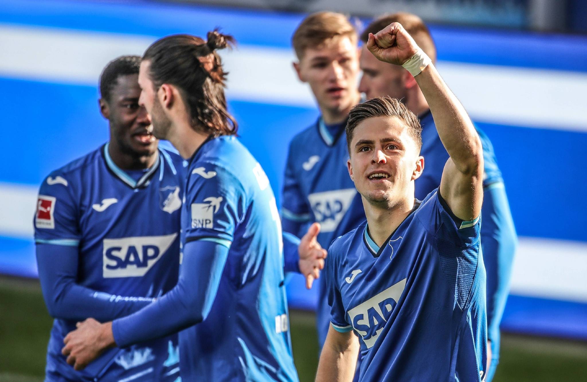 霍芬海姆球员踢出精彩表现，令人印象深刻的简单介绍