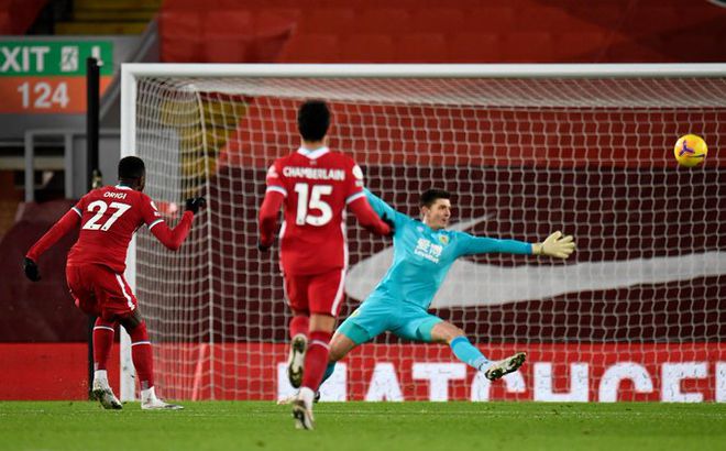 关于伯恩利队主帅遭批评，输球成为焦点的信息