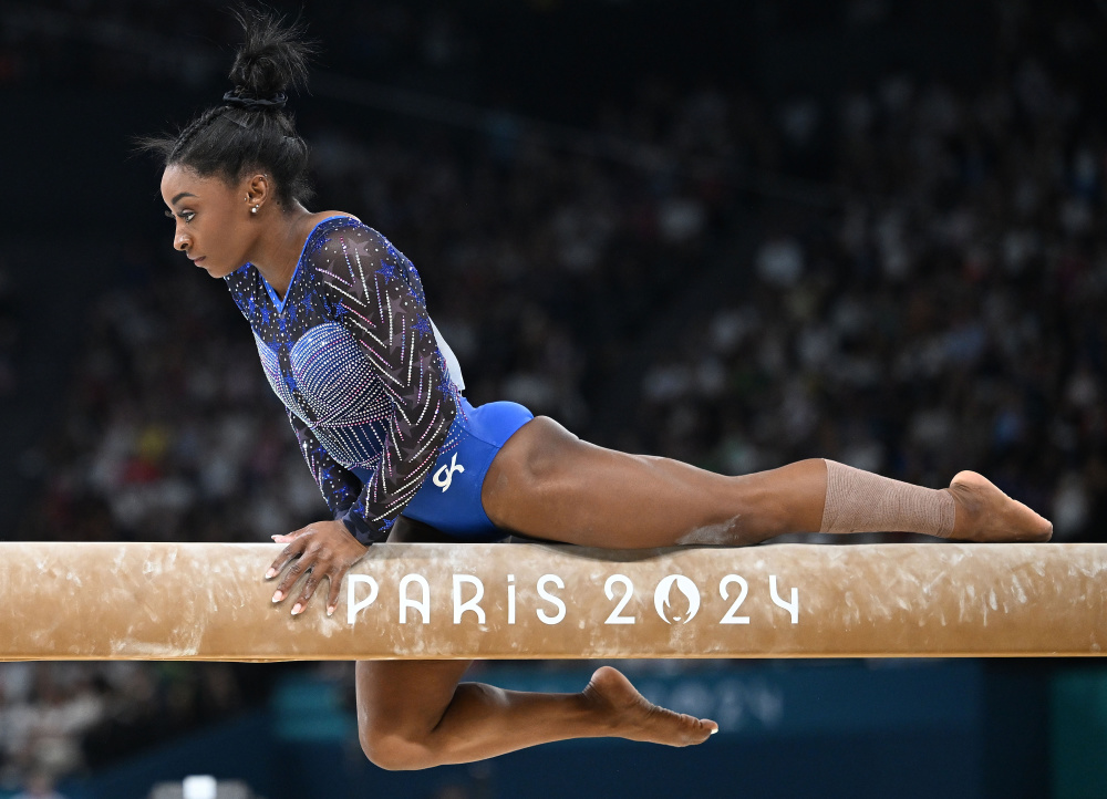 体操女子全能决赛，美国选手称霸
