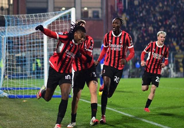 包含曼城客场逼平多特蒙德，成功晋级淘汰赛的词条