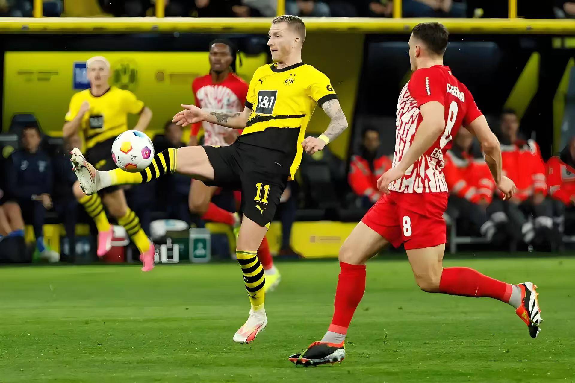 沃尔夫斯堡客场不败战绩，延续卓越表现