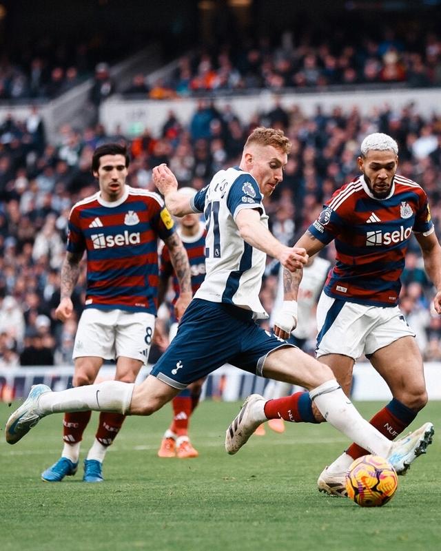 热刺客场平纽卡斯尔，保住争四位置