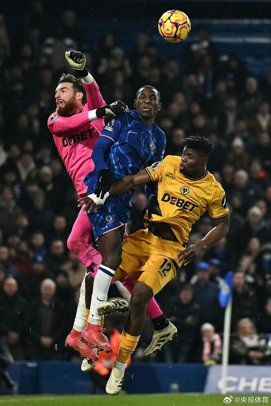 梦幻夜晚！切尔西逆转取胜，英超冠军梦加速