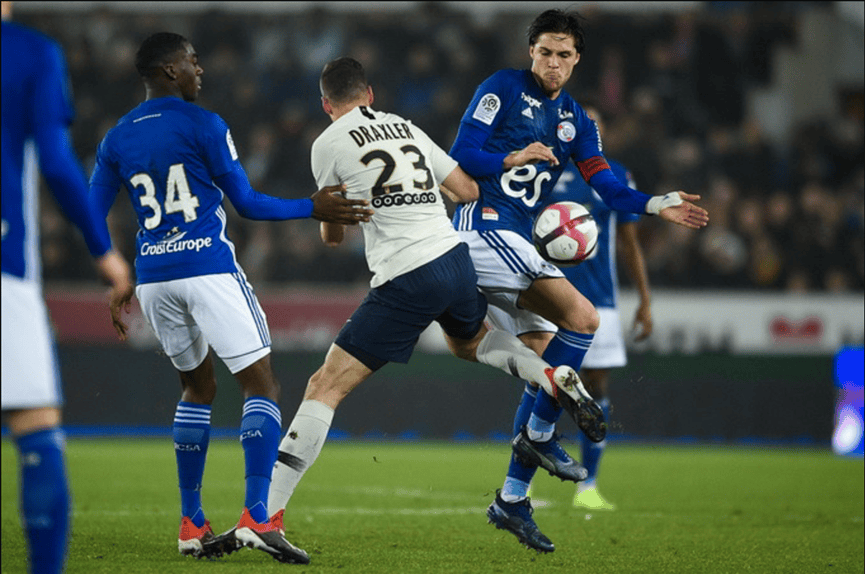 关于斯特拉斯堡主场大胜，取得四连胜的信息