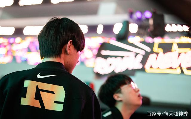 V5绝杀C9，Gumayusi完成史诗逆转激烈交锋八强赛，留下经典瞬间