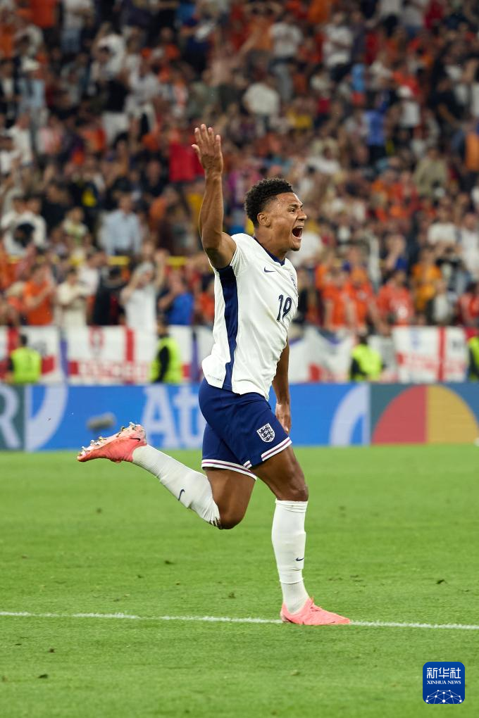 英格兰球队在友谊赛中取得胜利