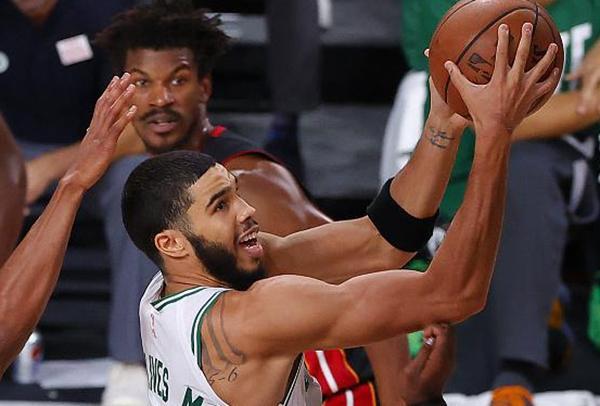 关于山东队翻盘山西队，塔图姆扛起全队的信息